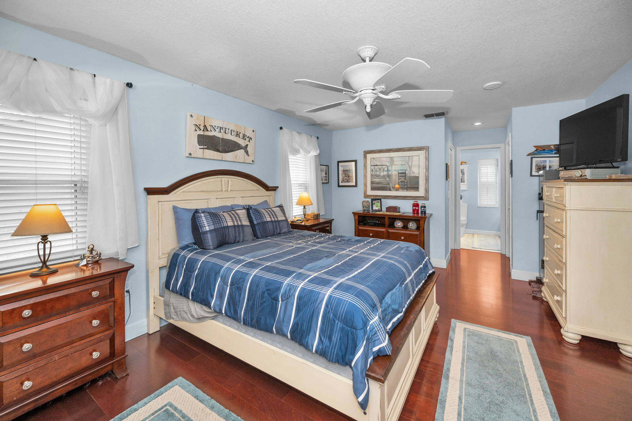 Master Bedroom1a