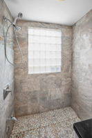 Master Bathroom1b