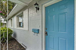 Front Entry Detail