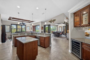 Kitchen 2 of 4