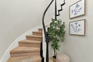 012_F8_611 Adeline Ave