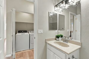 025_F8_611 Adeline Ave