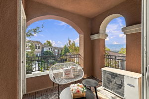 027_F8_611 Adeline Ave