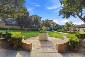 030_F8_611 Adeline Ave