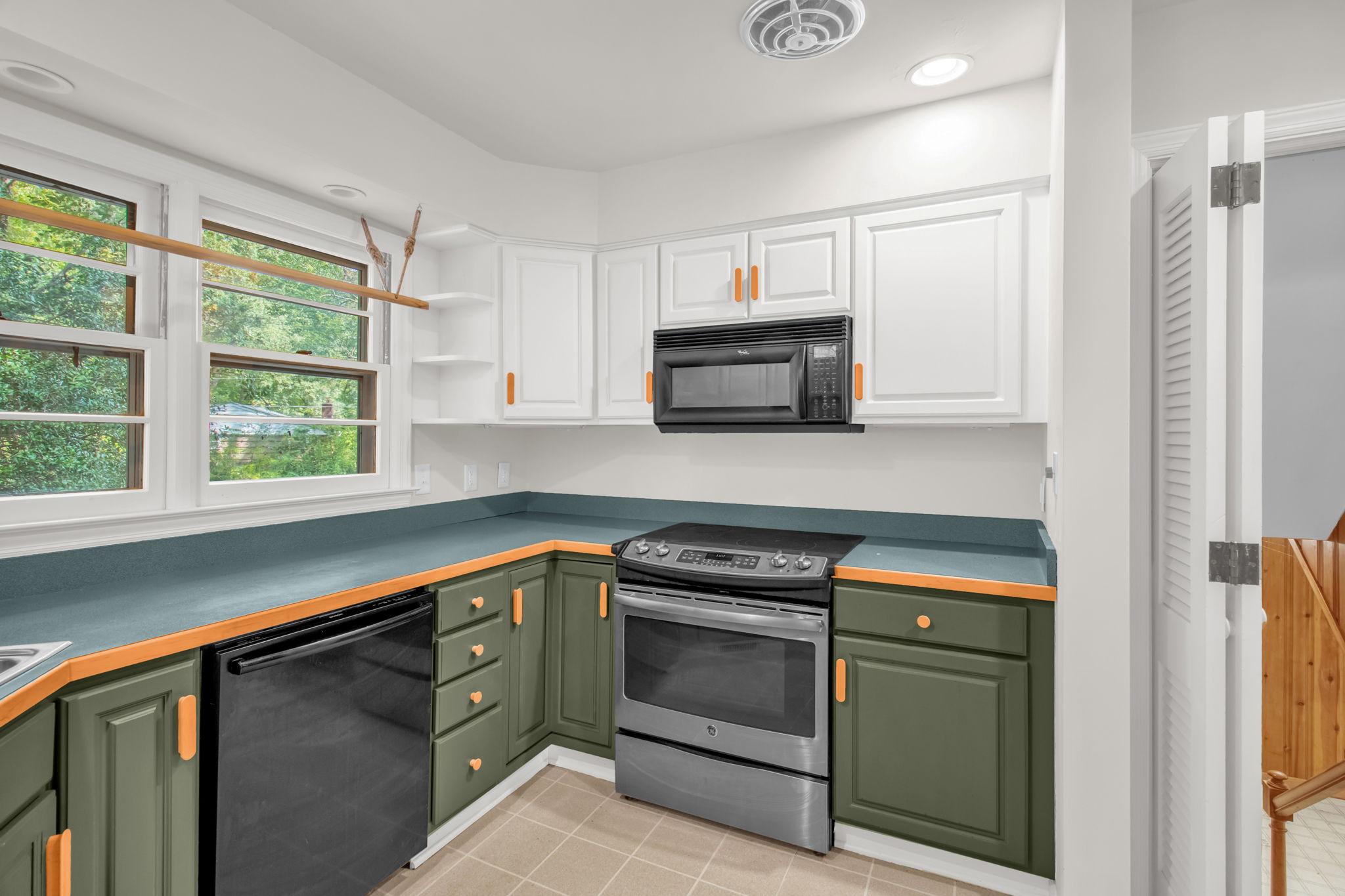 611 Catalina Dr-13