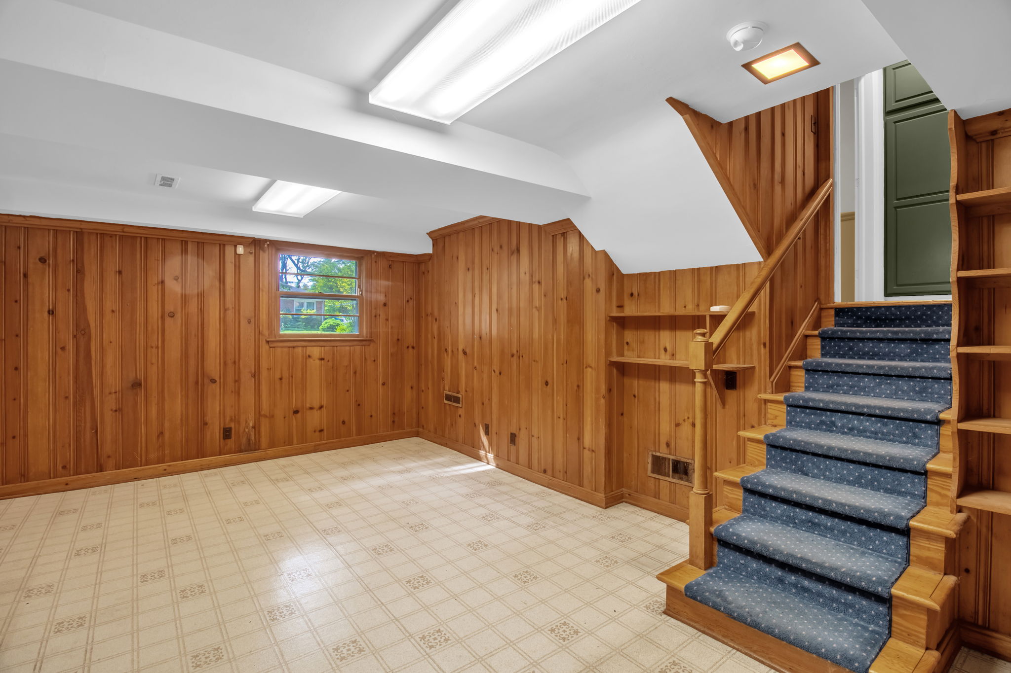 611 Catalina Dr-24