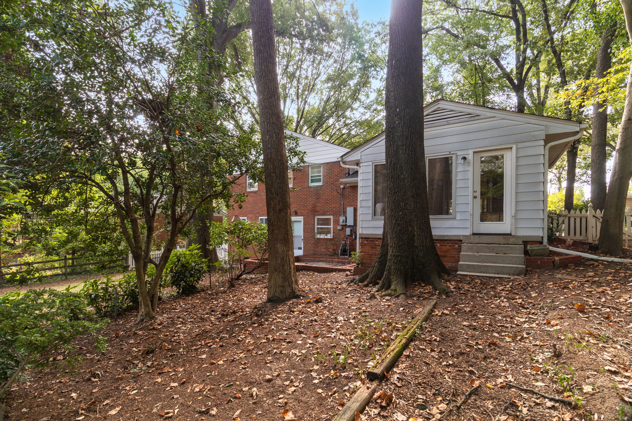 611 Catalina Dr-27