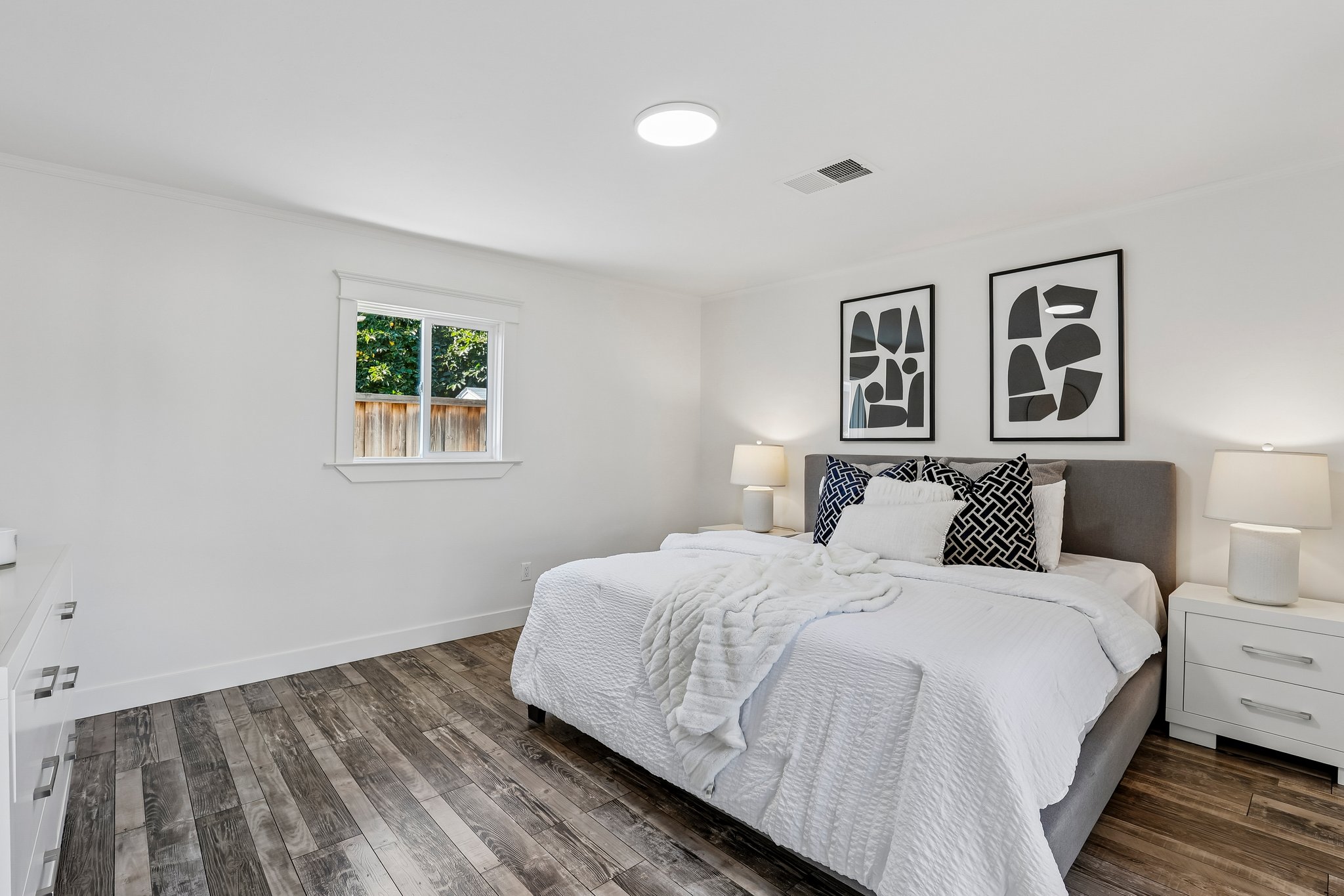 611 E McKinley Ave-S1109-023.jpg