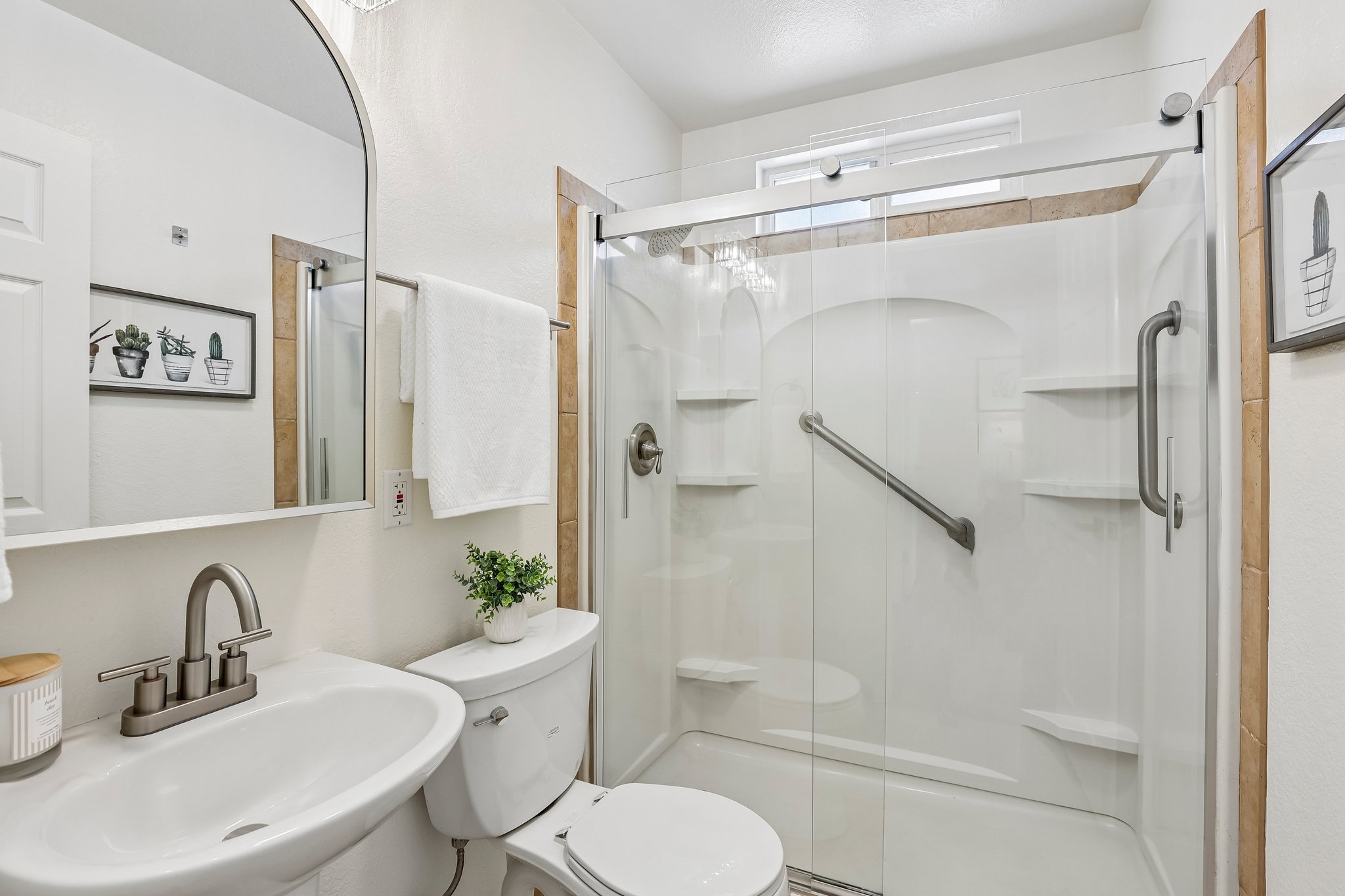 611 E McKinley Ave-S1109-028.jpg