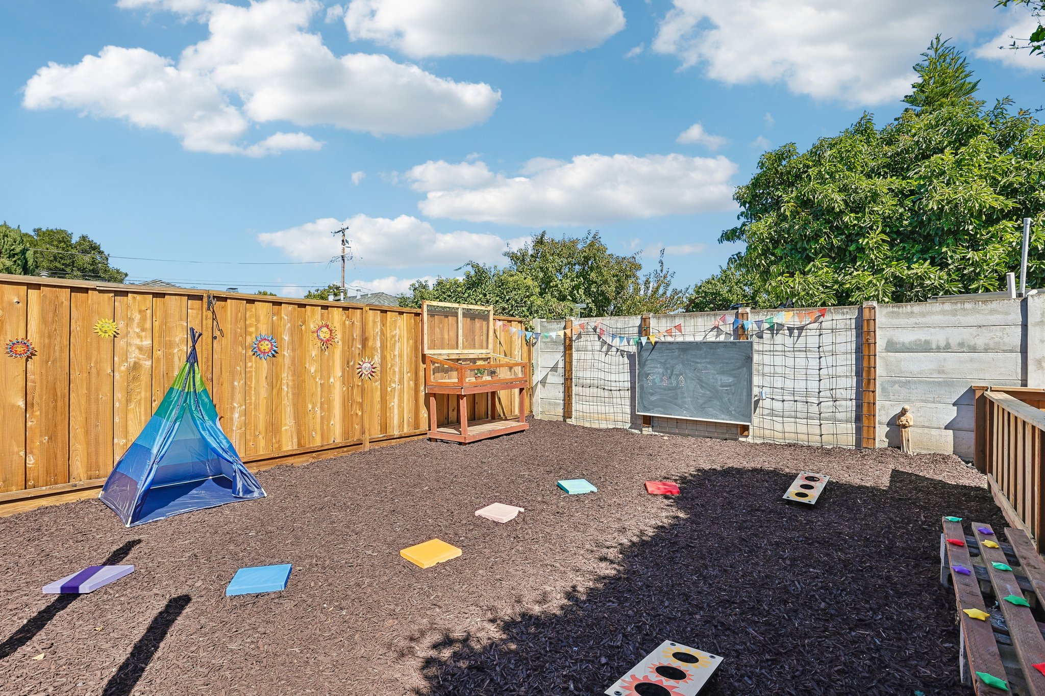 611 E McKinley Ave-S1109-036.jpg