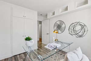 611 E McKinley Ave-S1109-022.jpg