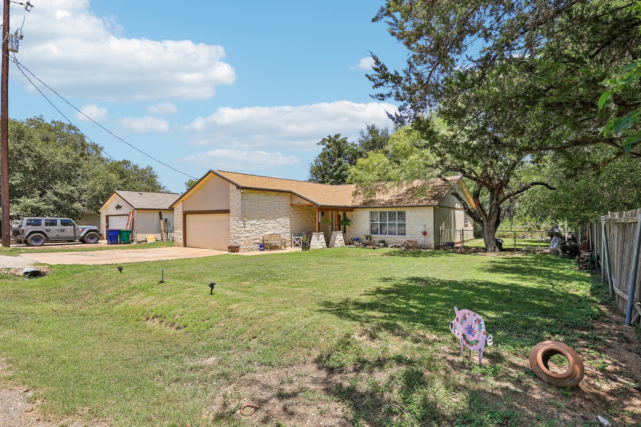 Magnolia Ln-S2207-002.jpg