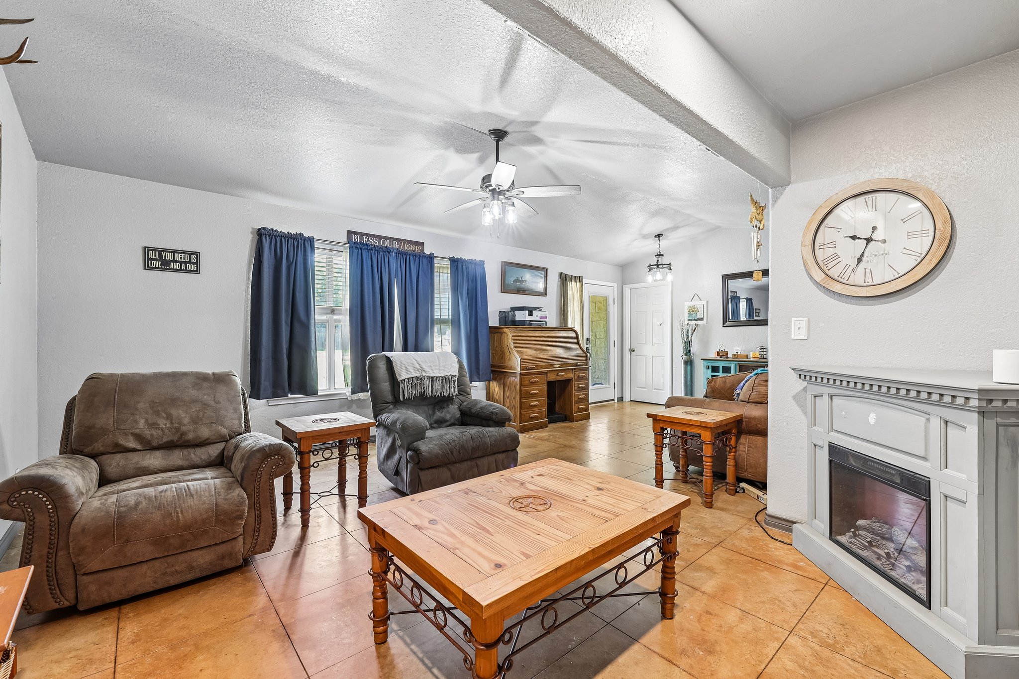 Magnolia Ln-S2207-013.jpg