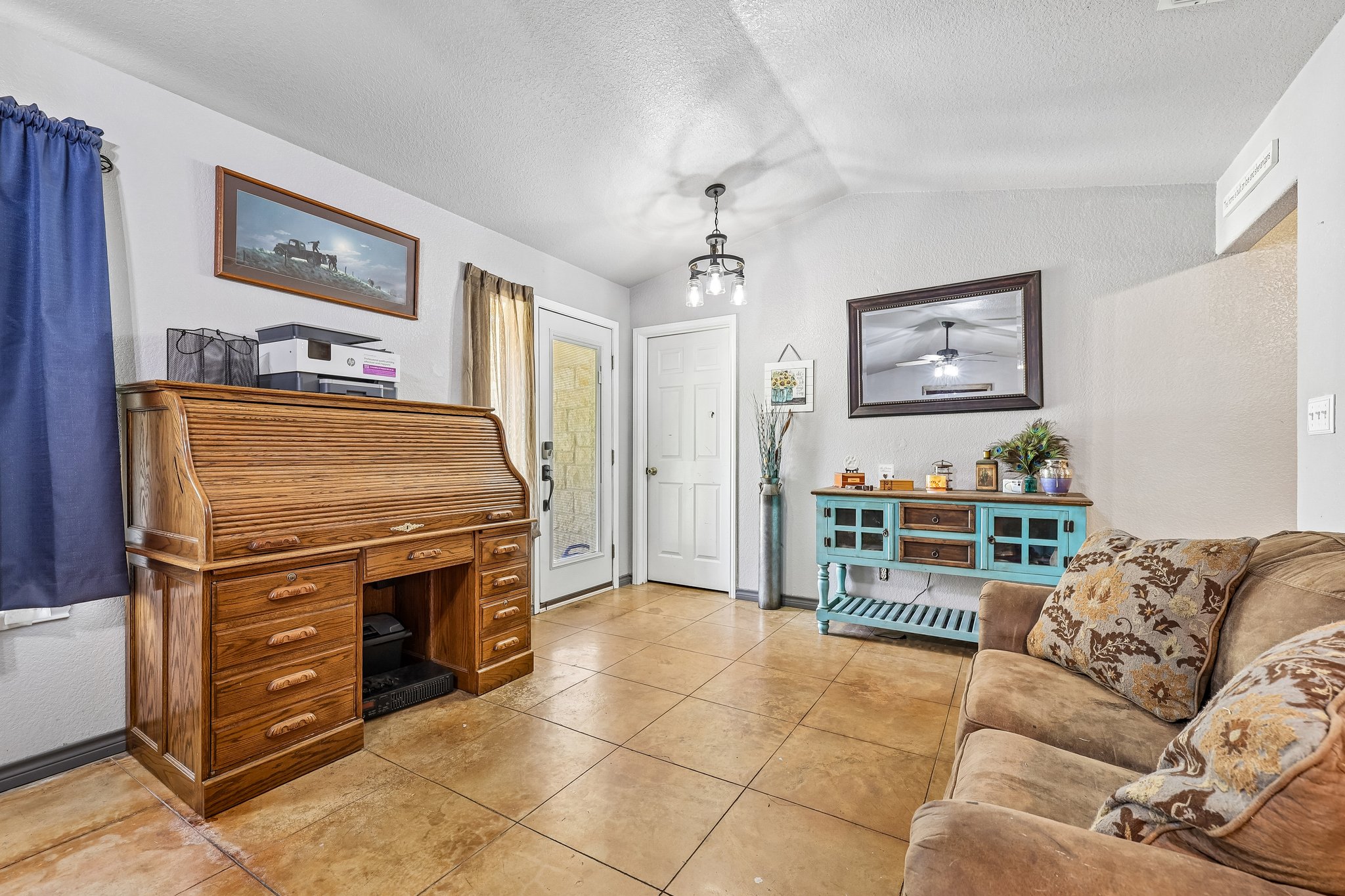 Magnolia Ln-S2207-014.jpg