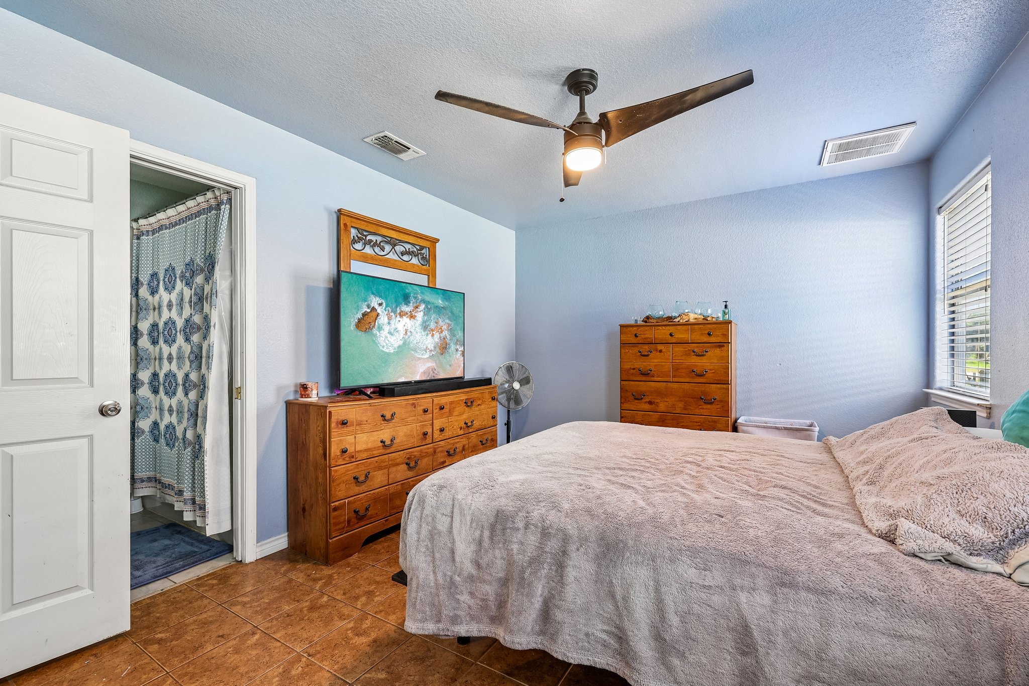 Magnolia Ln-S2207-032.jpg