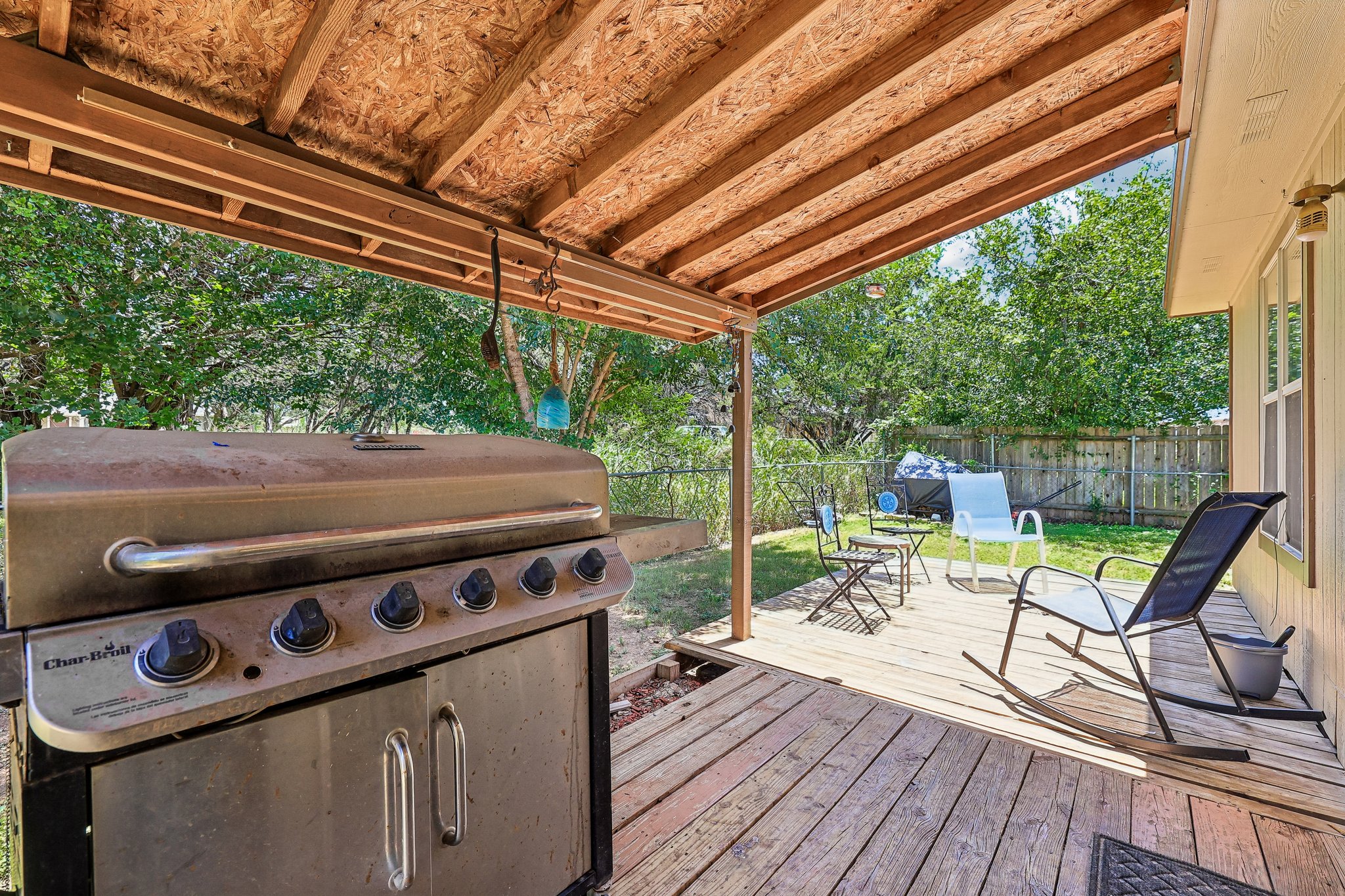 Magnolia Ln-S2207-037.jpg