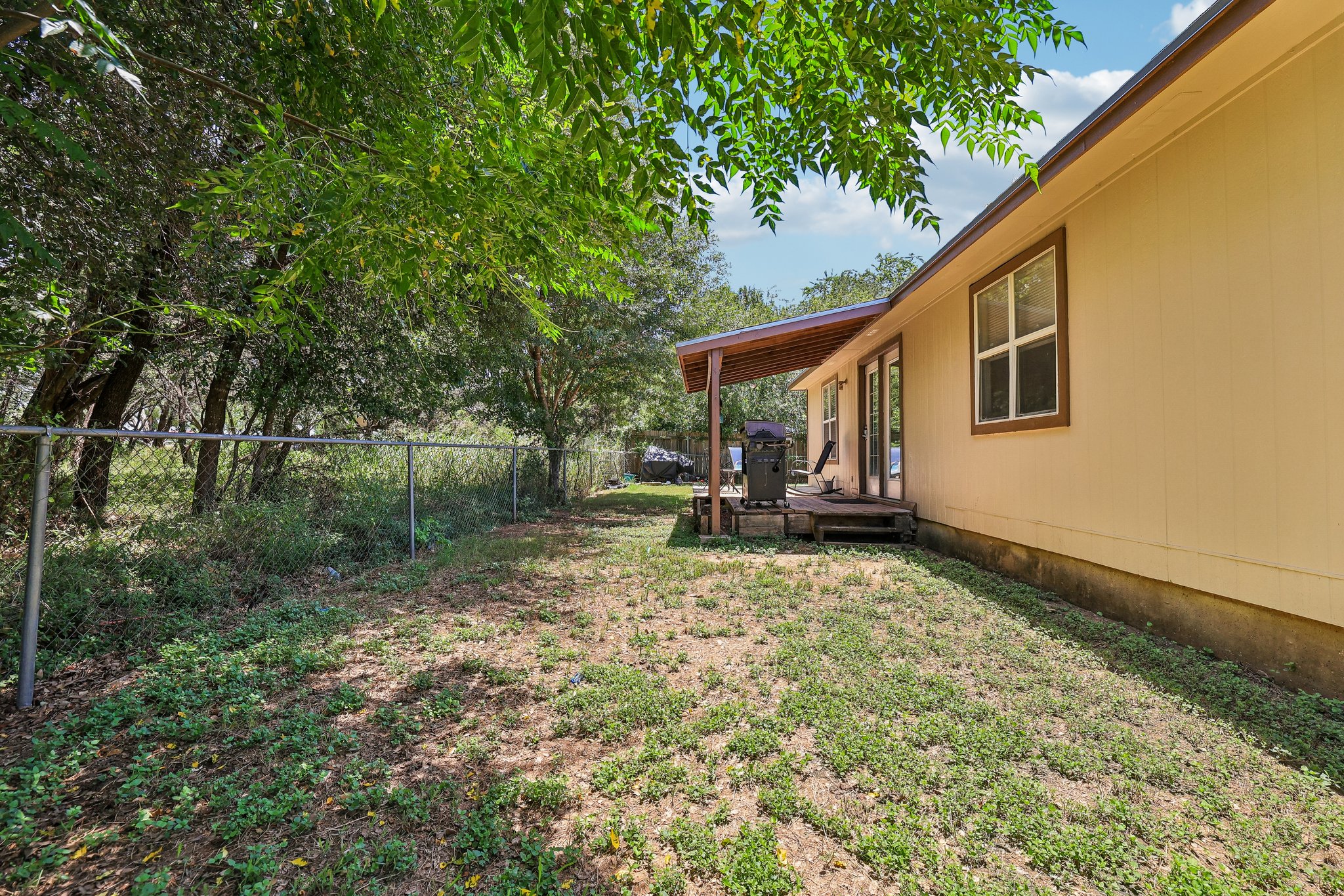 Magnolia Ln-S2207-039.jpg