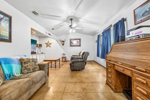 Magnolia Ln-S2207-008.jpg