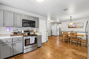 Magnolia Ln-S2207-024.jpg