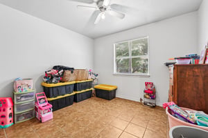 Magnolia Ln-S2207-027.jpg