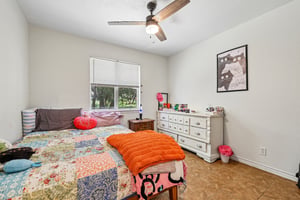 Magnolia Ln-S2207-029.jpg