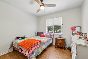 Magnolia Ln-S2207-030.jpg