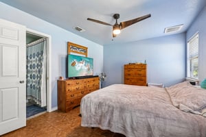 Magnolia Ln-S2207-032.jpg