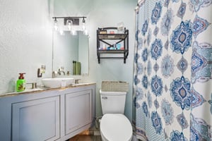 Magnolia Ln-S2207-036.jpg