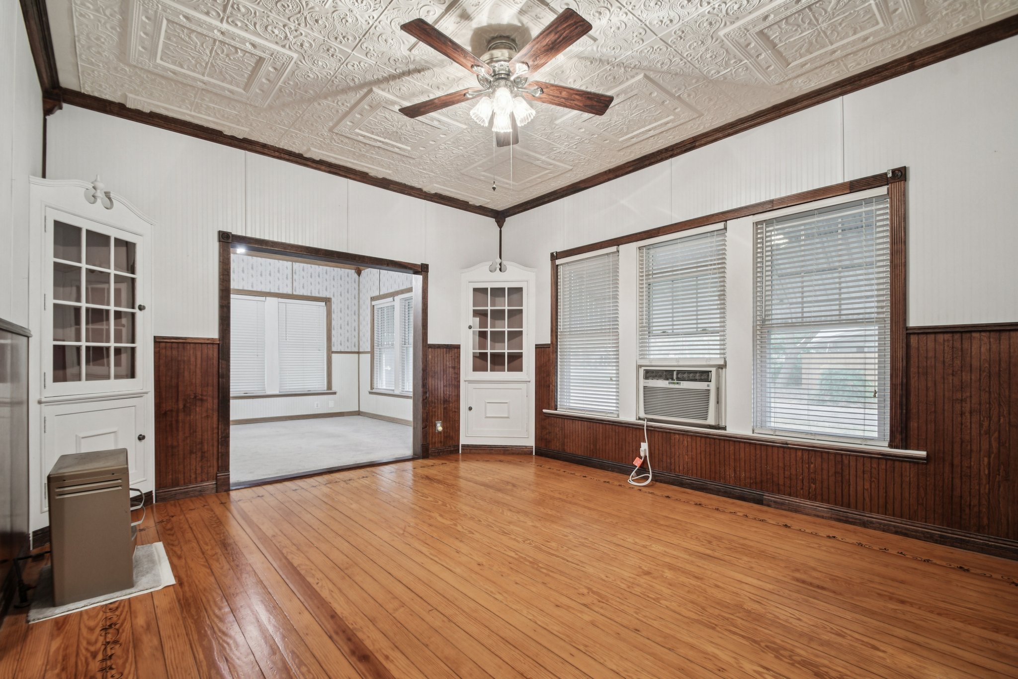 N Main St-S0810-007.jpg