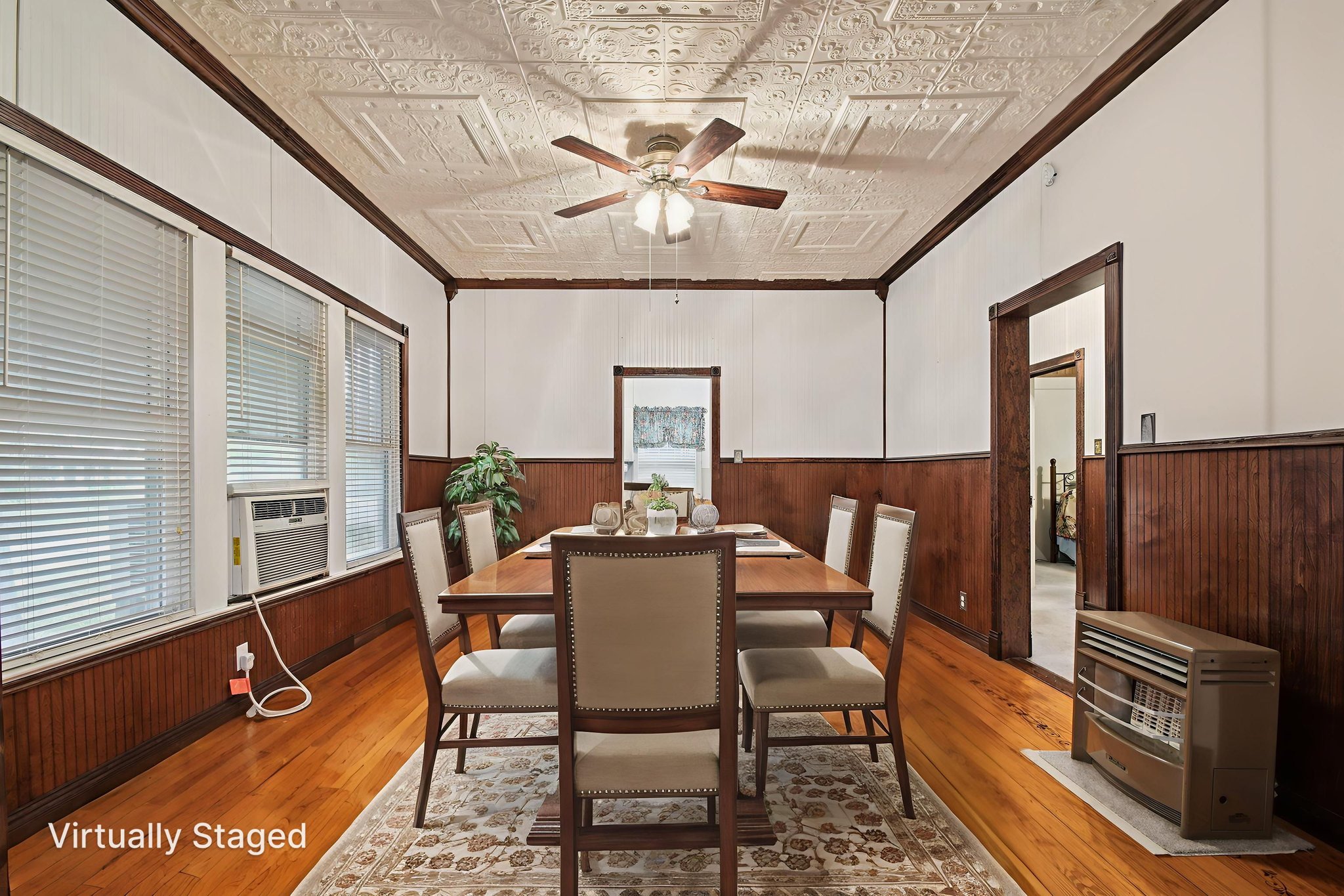 N Main St-S0810-005 virtually staged.jpeg