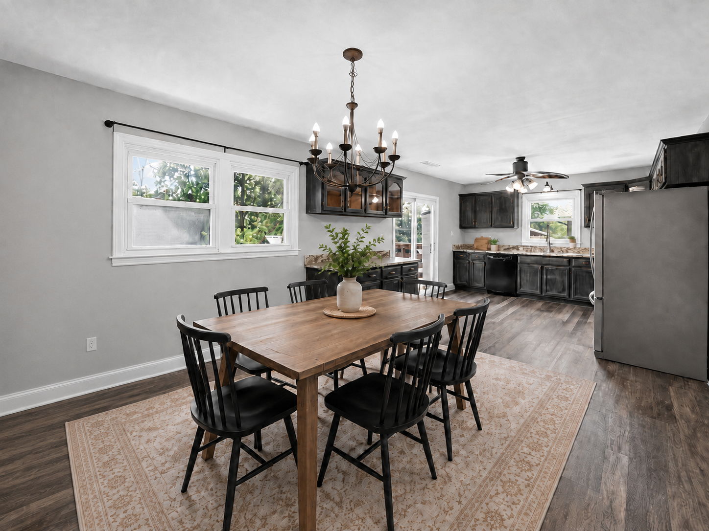 611 Dining Room to kitchen