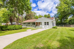 6112 Auburndale dr-2