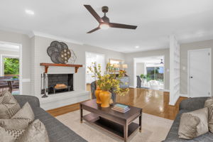 6112 Auburndale dr-8