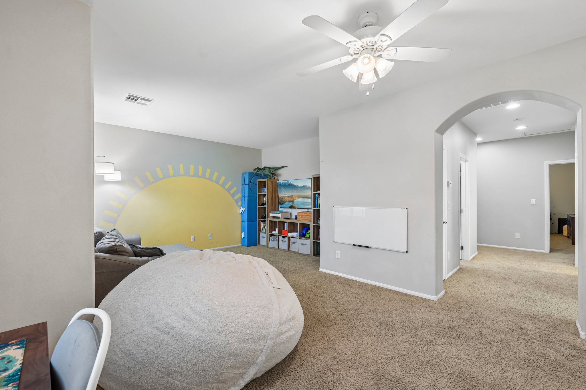 6113 Paddleboat St-S0508-031.jpg
