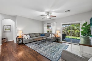 6113 Paddleboat St-S0508-006.jpg