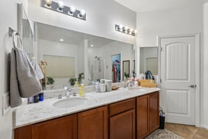 6113 Paddleboat St-S0508-021.jpg