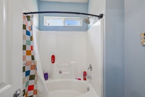 6113 Paddleboat St-S0508-034.jpg