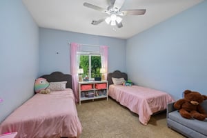 6113 Paddleboat St-S0508-037.jpg