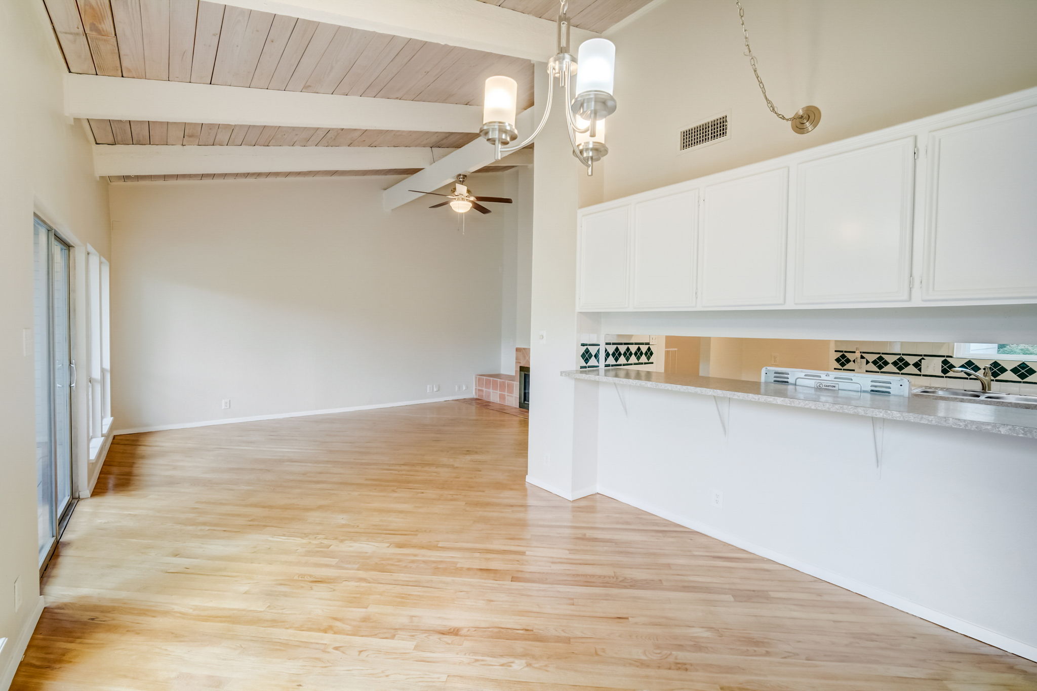 Shadow Valley Dr-012