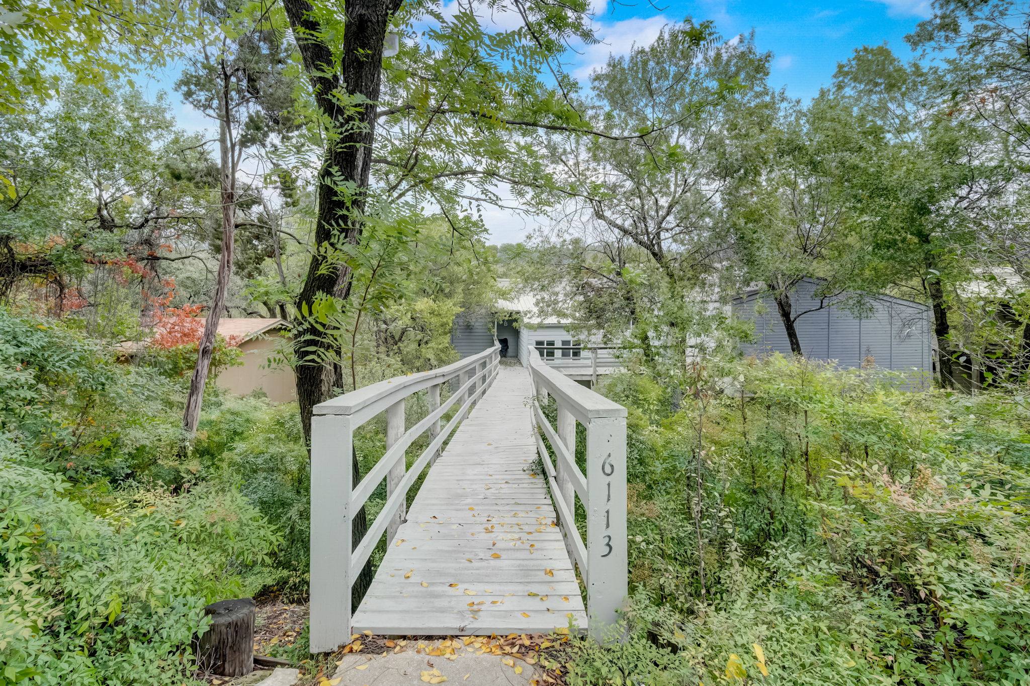 Shadow Valley Dr-001