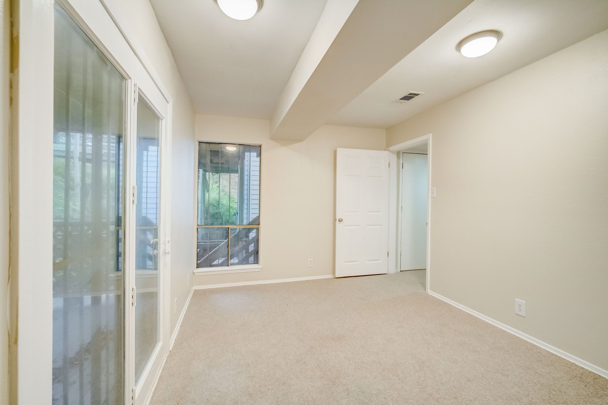 Shadow Valley Dr-026