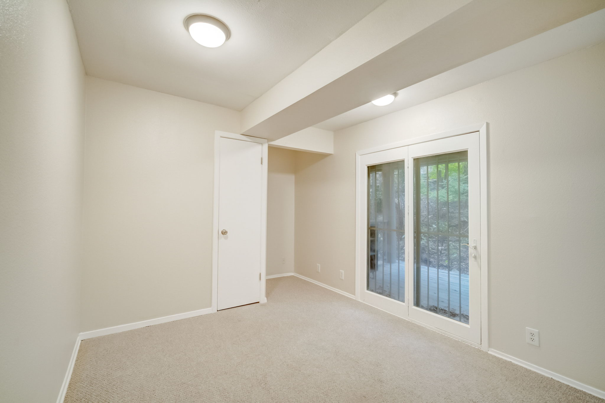 Shadow Valley Dr-025