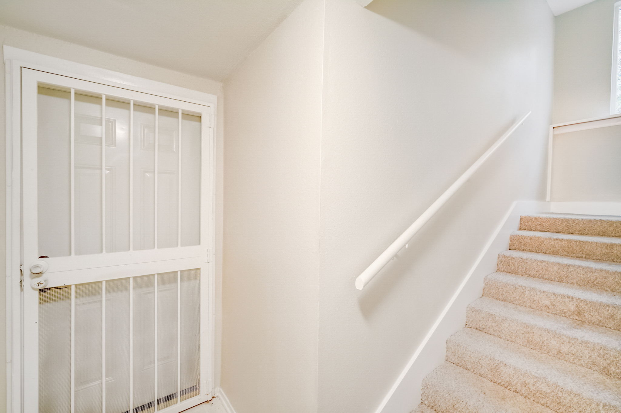 Shadow Valley Dr-036