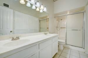 Shadow Valley Dr-021