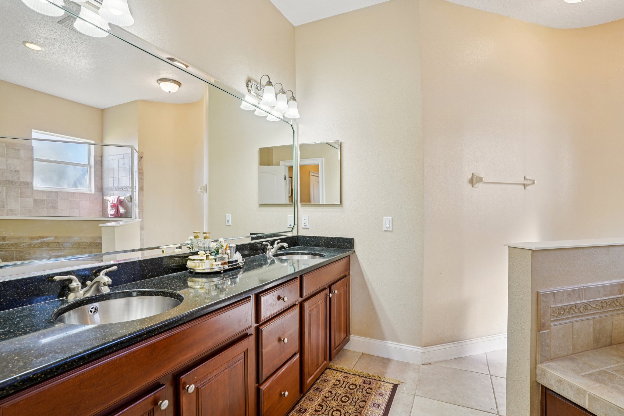 Tremayne Dr-S0702-044.jpg