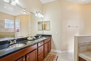 Tremayne Dr-S0702-044.jpg