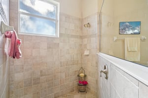 Tremayne Dr-S0702-047.jpg