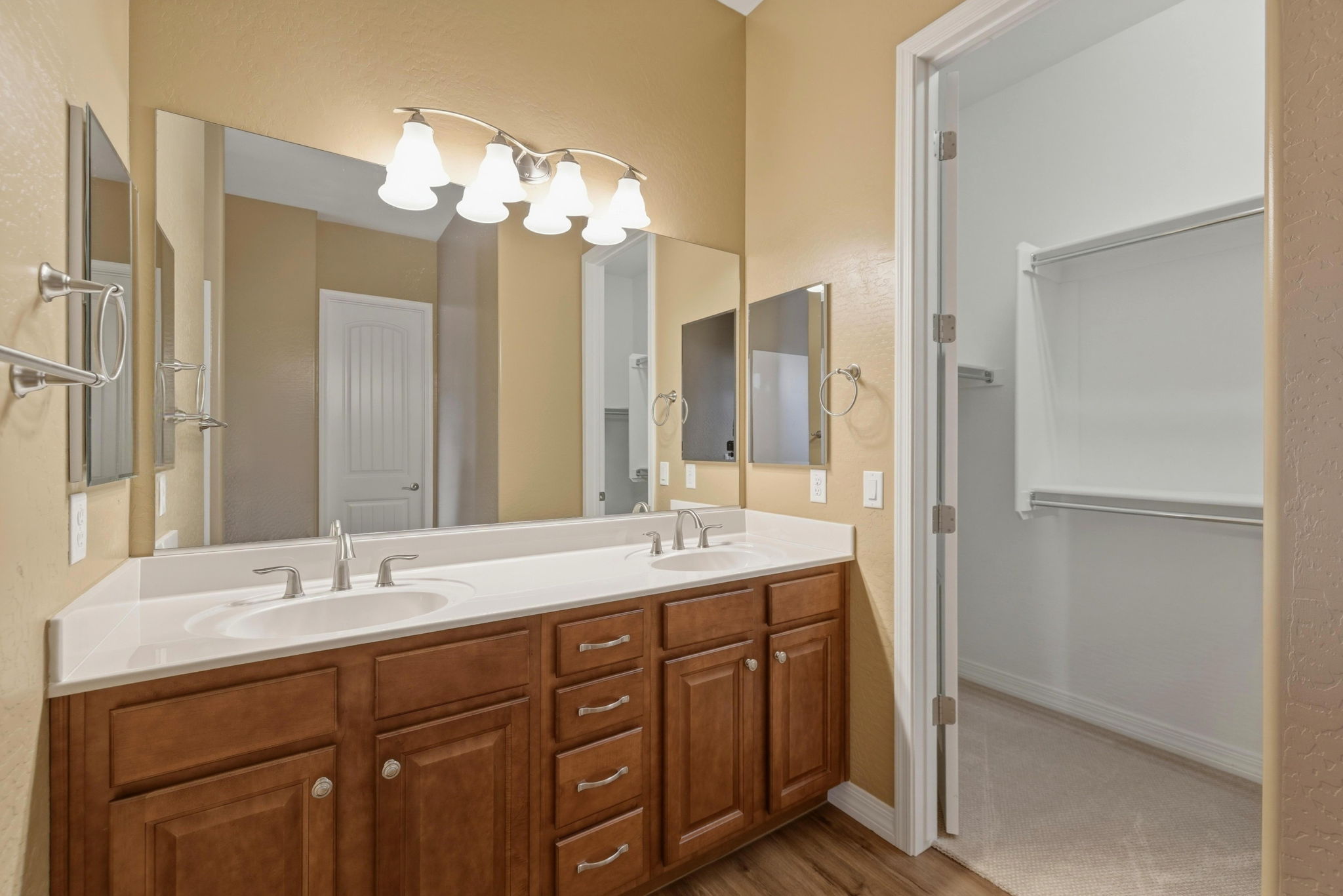 Bedroom 2 Ensuite and Closet