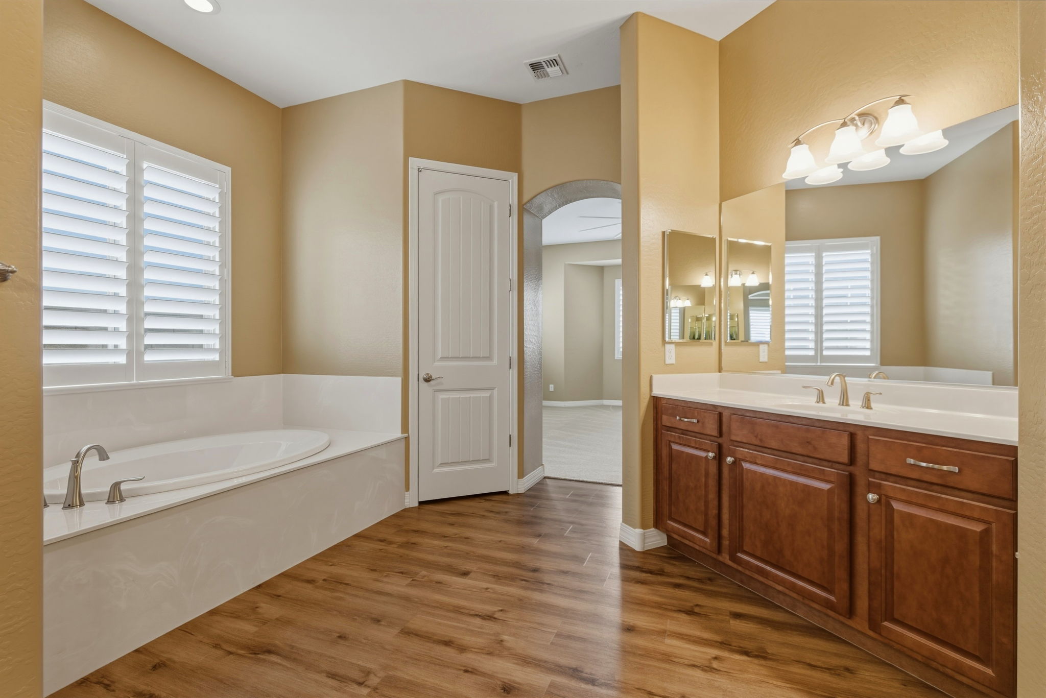 Primary Bathroom (2)