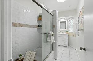  Photo 37